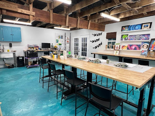 Artist Tree Studio