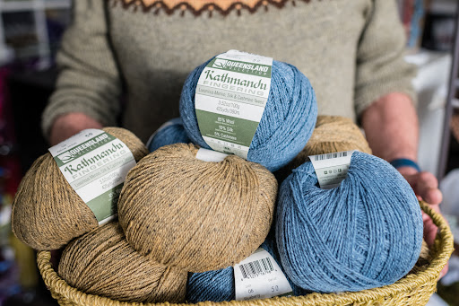 Looking Glass Yarn and Gifts